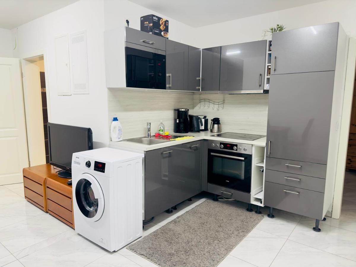 Fully Equipped Apartment 3 Rooms 5 Bed Hamburg Eksteriør bilde